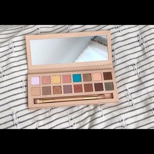 Kylie Cosmetics Take me on Vacation Palette
